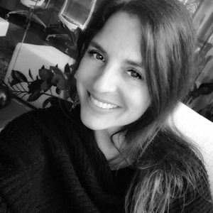 Meet your Posher, Storey